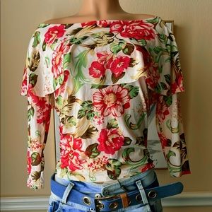 🌺BEAUTIFUL FLORAL HANDMADE TOP🌺